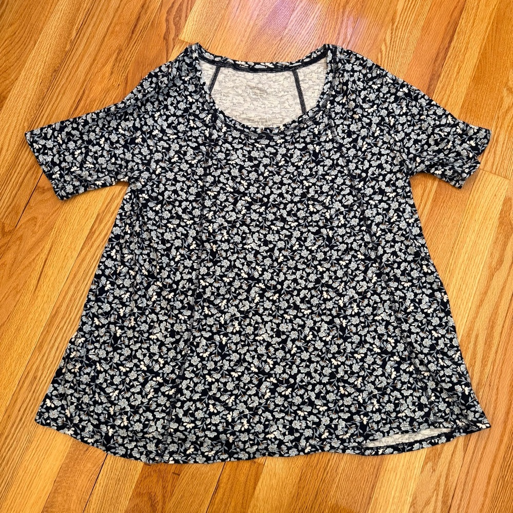 J. Jill Blue and White Floral elbow sleeve Tunic